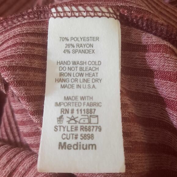 ROKOKO Womens Textured Knit Relaxed Wine Colored Cardigan Size Medium NWT - Picture 4 of 5